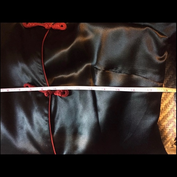 Gorgeous Jane Knot & Loop Button Top - Picture 9 of 9